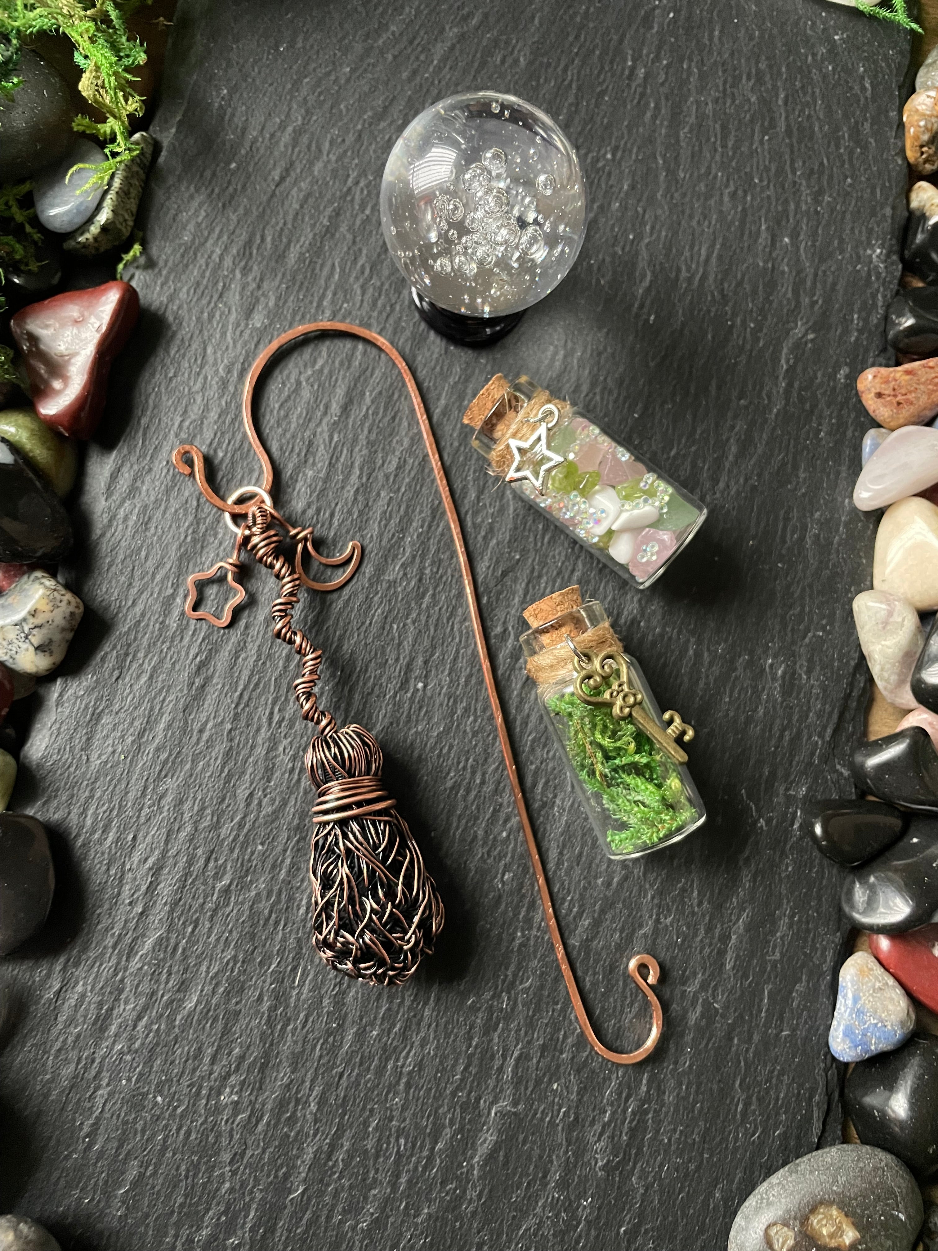 アクセサリー Rosemary Handmade Broom Bookshelf Charms – Rosemary Mystic